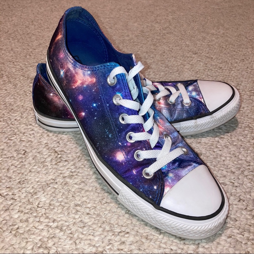 Low Top Galaxy Converse